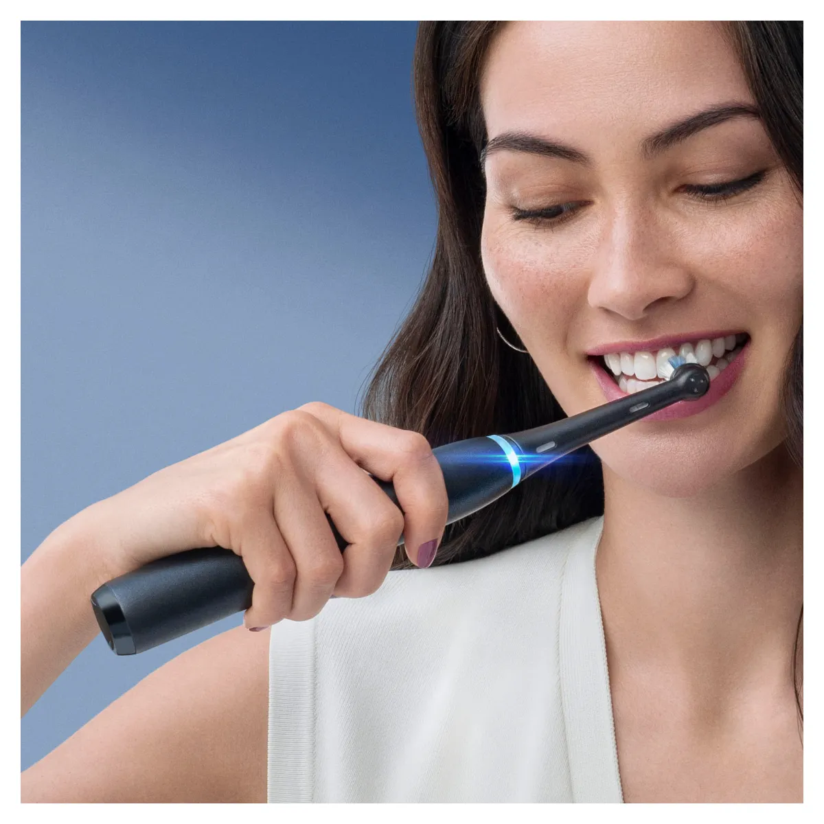 Oral-B iO8 Series Duo Black/White elektrický zubní kartáček 2 ks