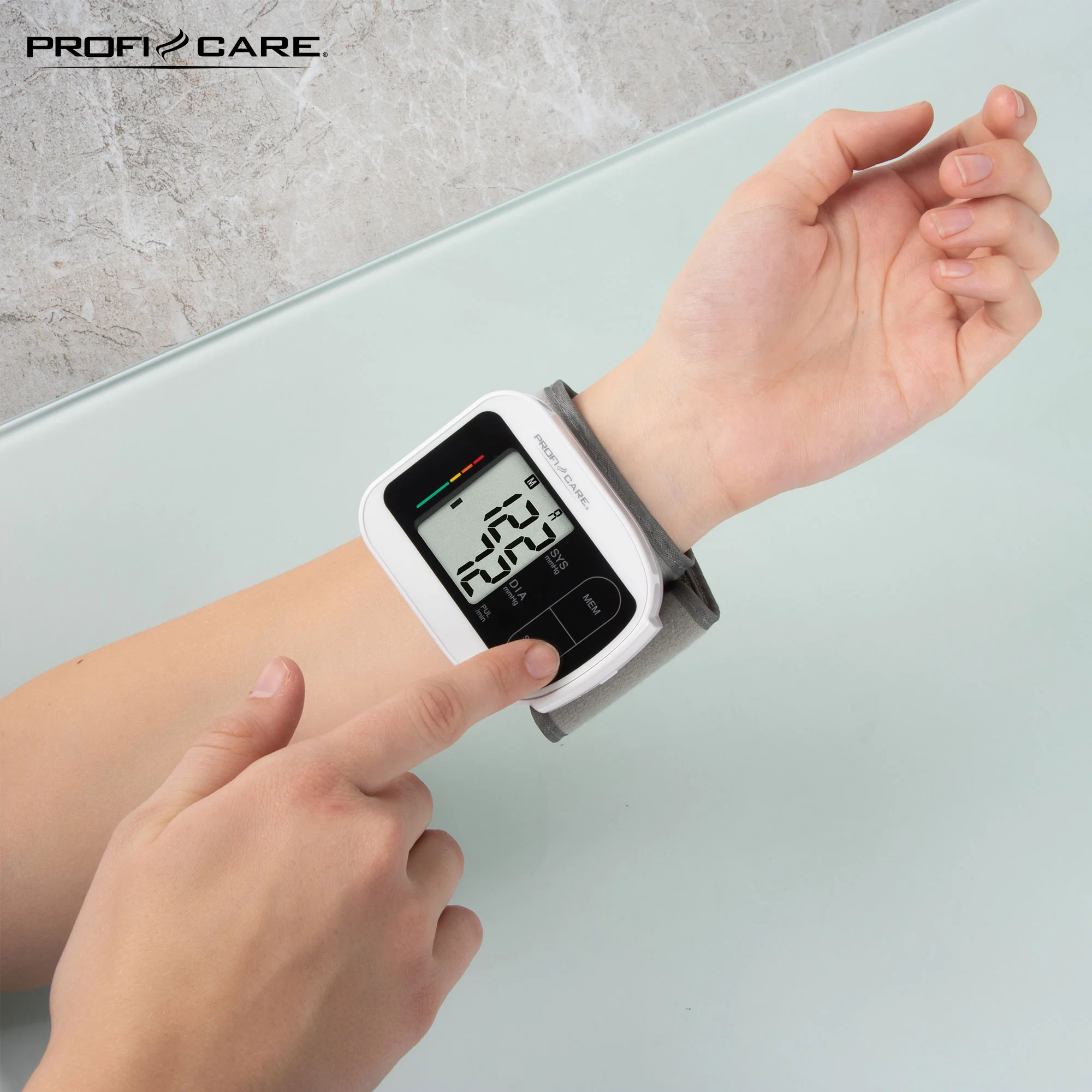 ProfiCare BMG 3018 tlakoměr zápěsťový