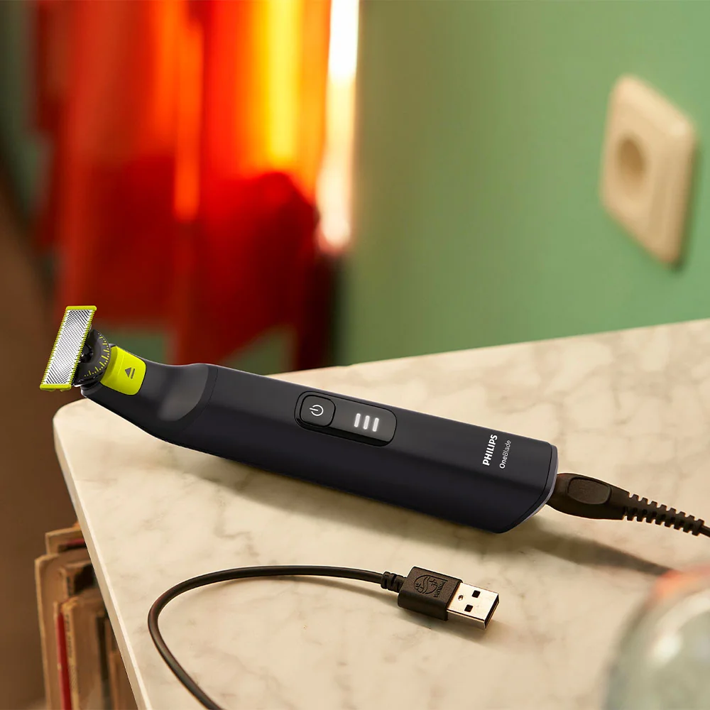 Philips OneBlade Pro 360 QP6542/15 zastřihovač na tvář a tělo
