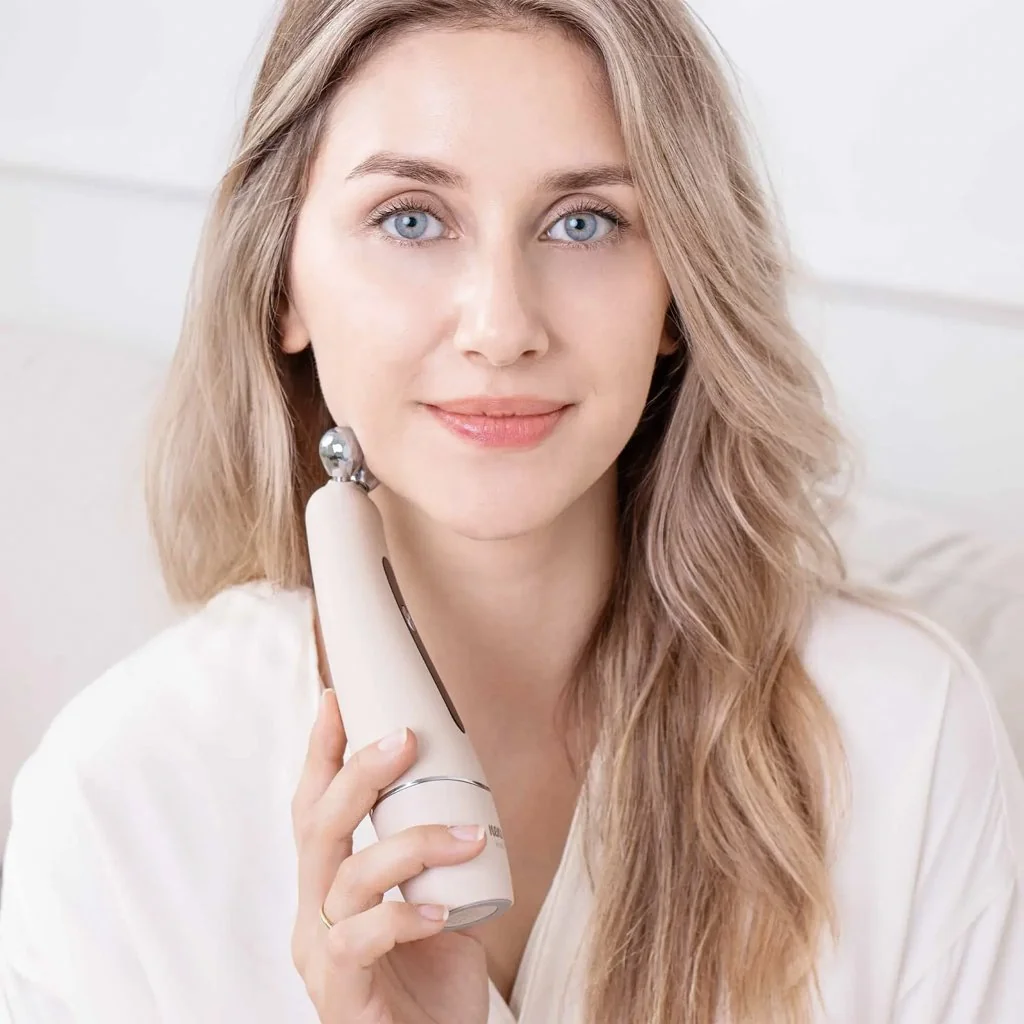 Neno Beauty Přístroj pro zpevnění a konturování obličeje s technologií EMS a RF Algo