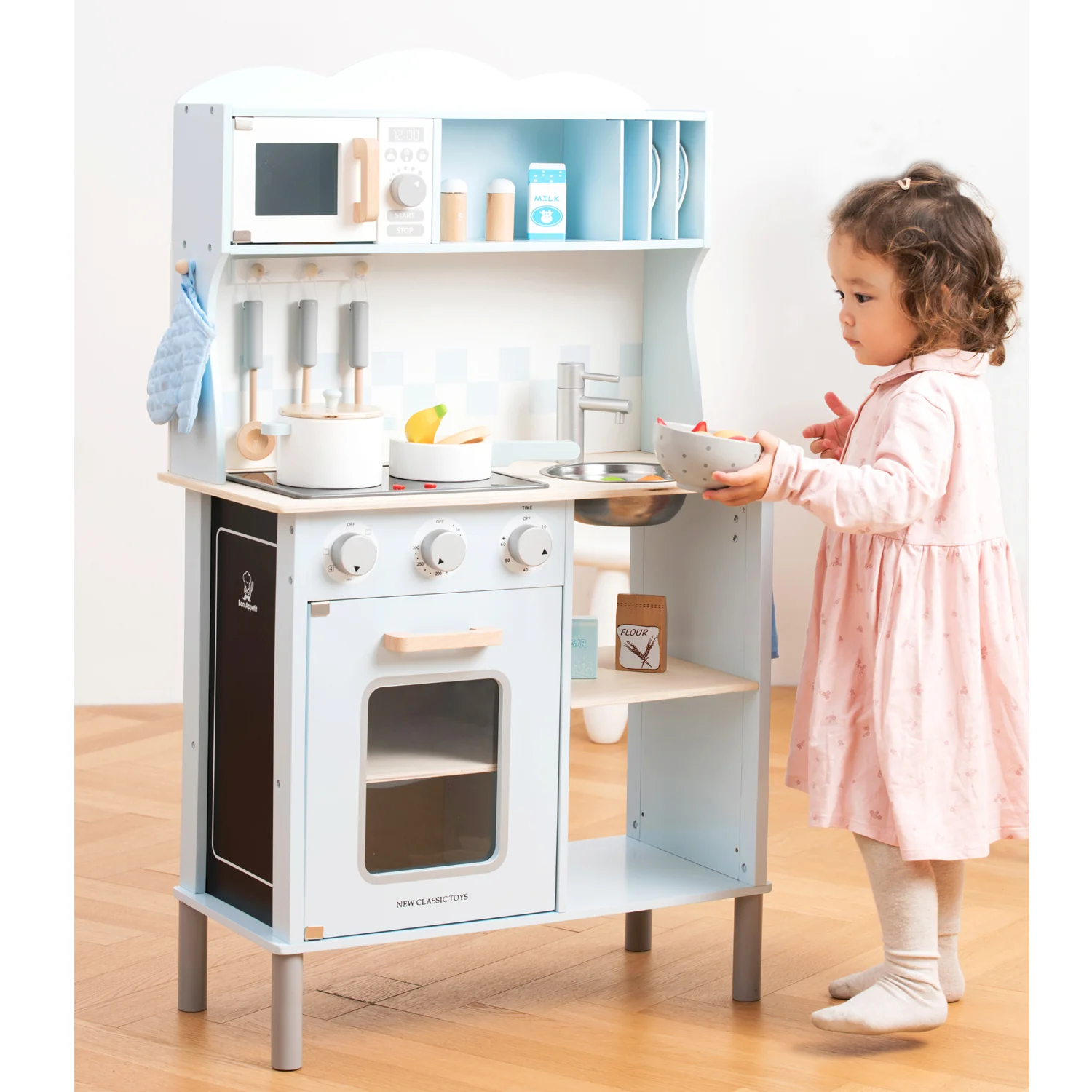 New Classic Toys Dřevěná moderní kuchyňka - světle modrá