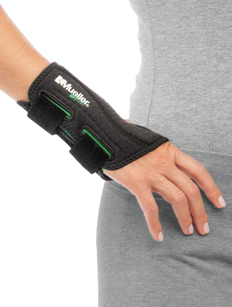 Mueller Ortéza na zápěstí Fitted Wrist Brace, Velikost: S/M, Levá