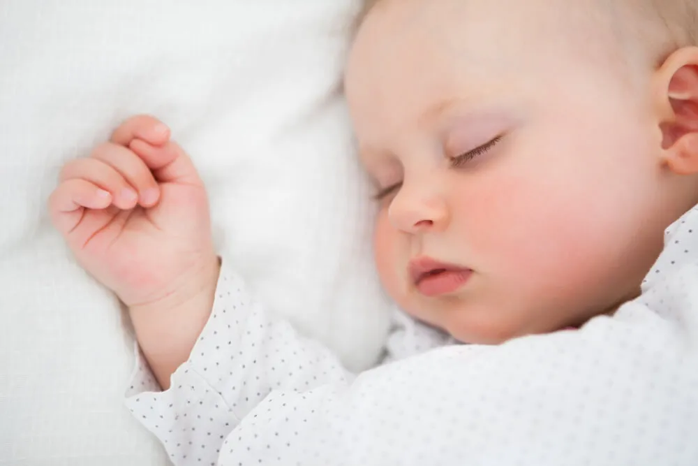 Syndrom náhlého úmrtí (SIDS) nejčastěji postihuje kojence mezi 2. a 4. měsícem věku.