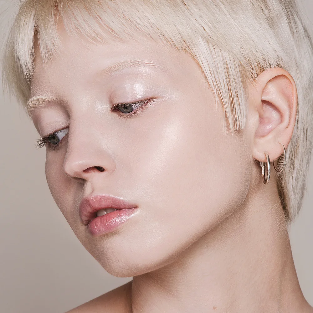 MÁDARA Skin Equal Soft glow SPF 20 make-up 30 ml Porcelain