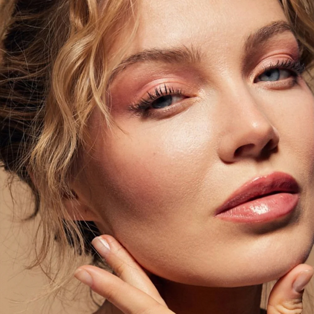 Le Rouge Français Tónující make-up 841 světlý porcelánový s neutrálním podtónem 30 ml