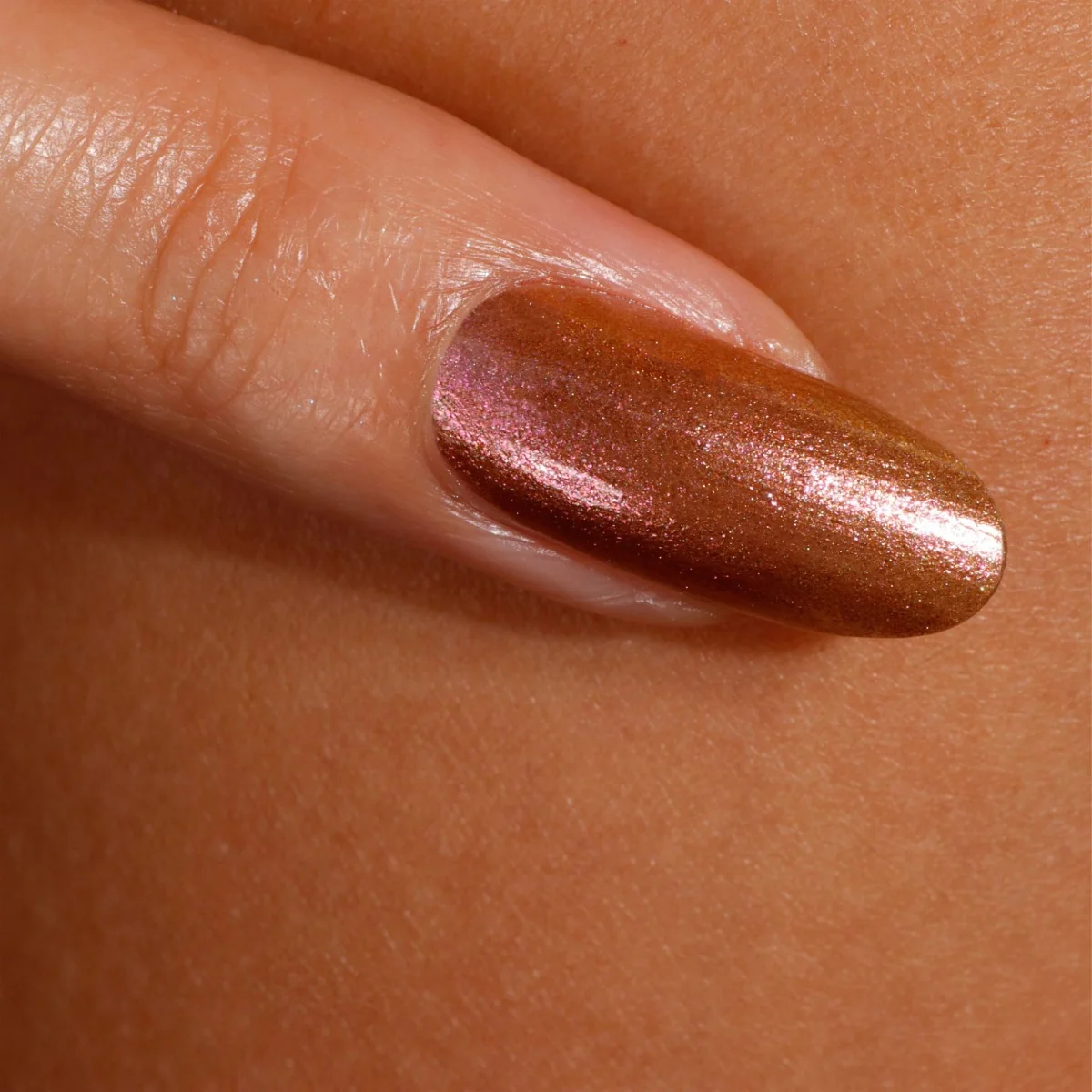 Londontown kur Shimmering Nail Highlighter Molten lak a péče na nehty 12 ml