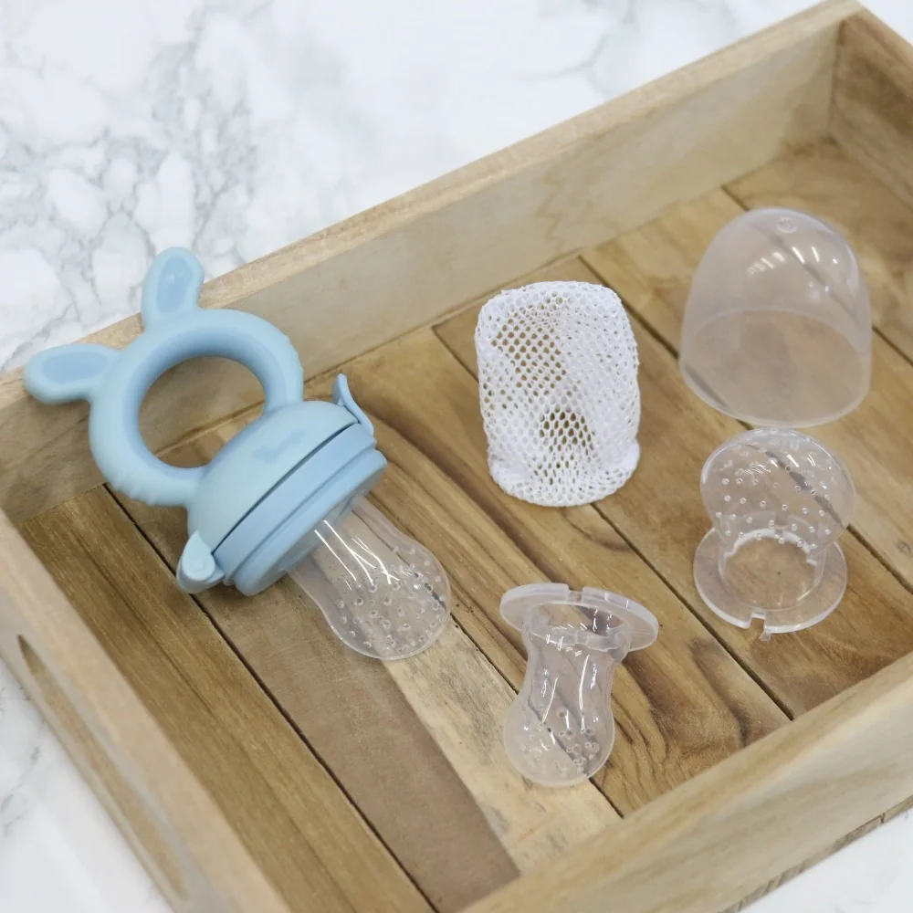 Bo Jungle Set na krmení Fruit Feeder Bunny 4 ks