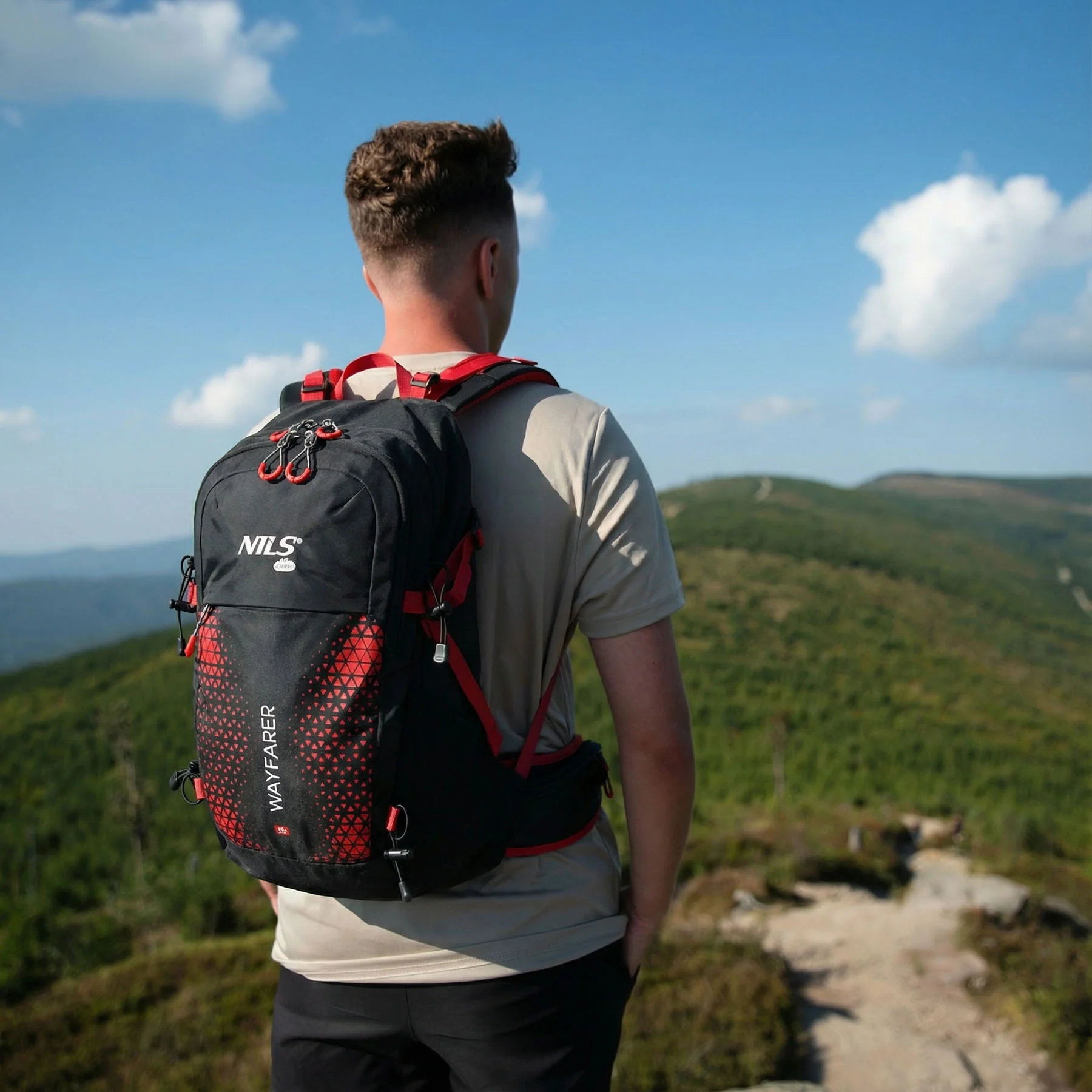 Nils Turistický batoh NC1925 Wayfarer 35L černý