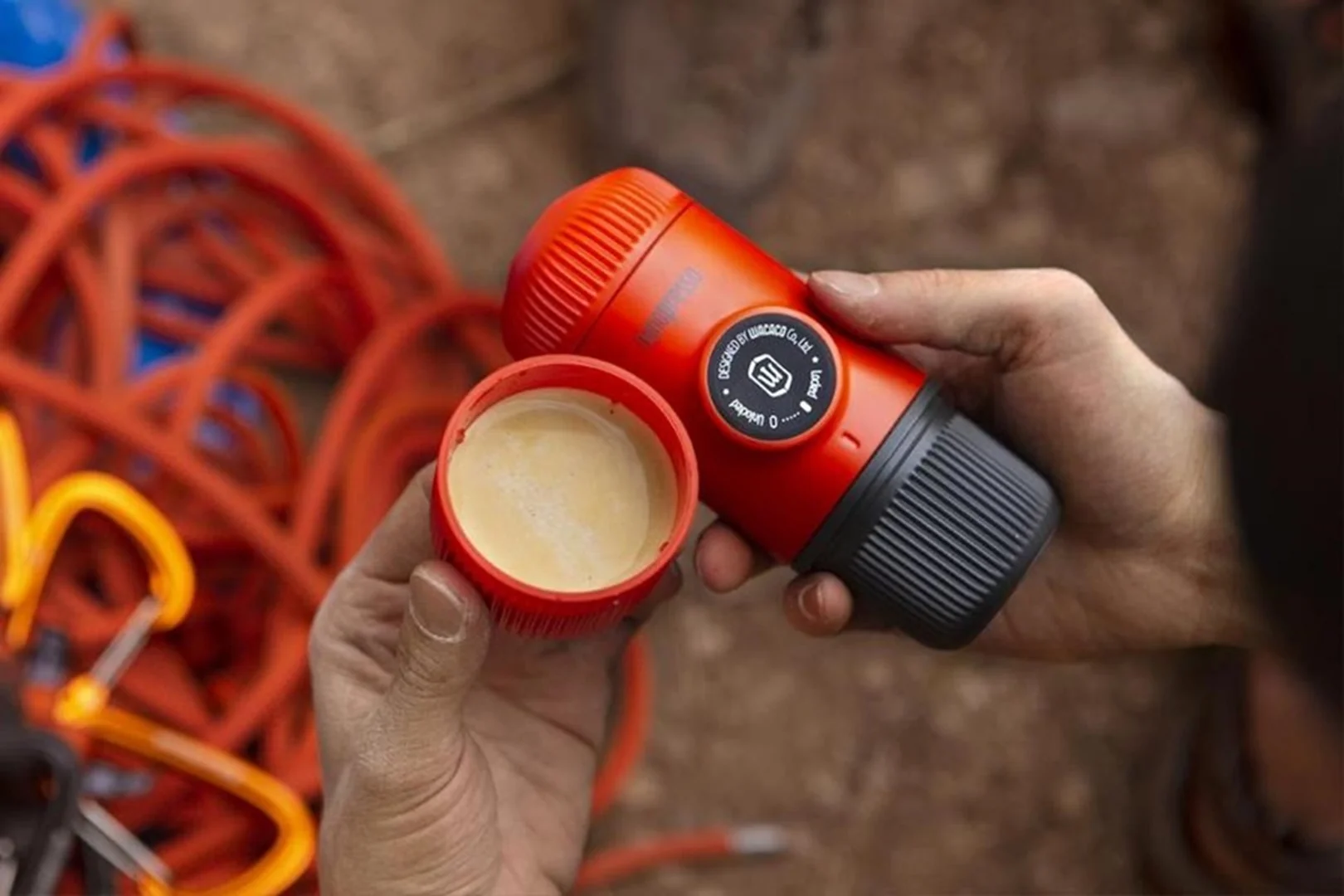 Wacaco Nanopresso Lava Red + pevný obal Kávovar