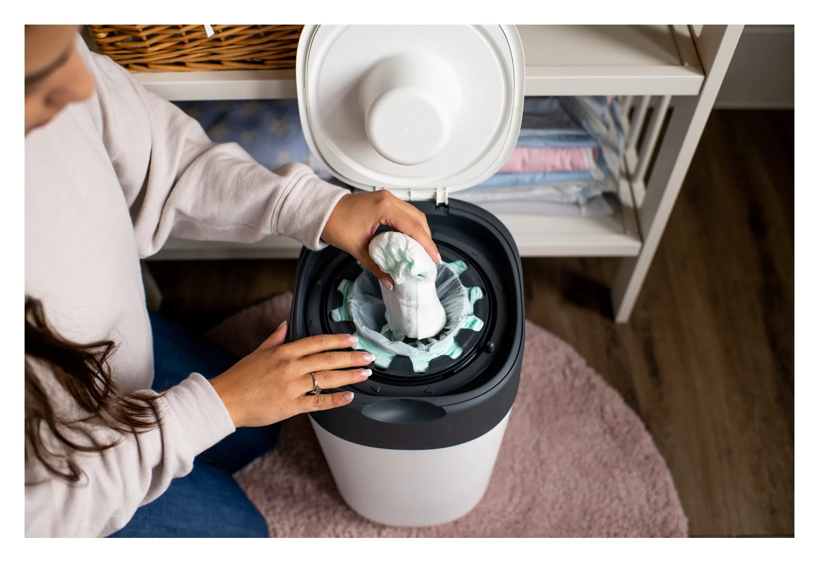 Tommee Tippee Twist&Click koš na pleny + 4 náhradní kazety