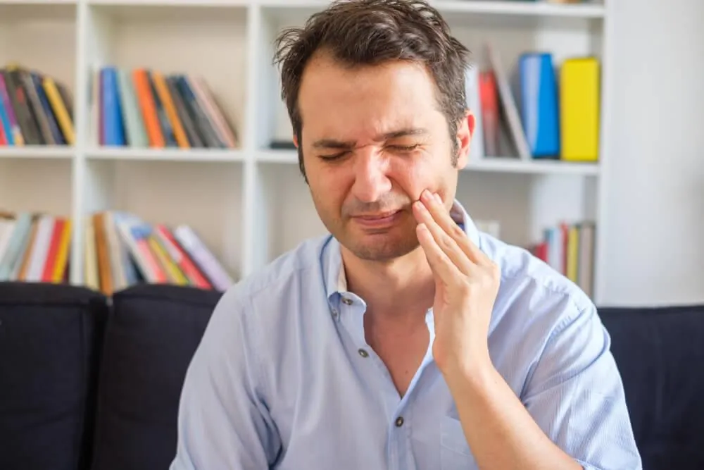 Co způsobuje bolest zubů a jak ji řešit?