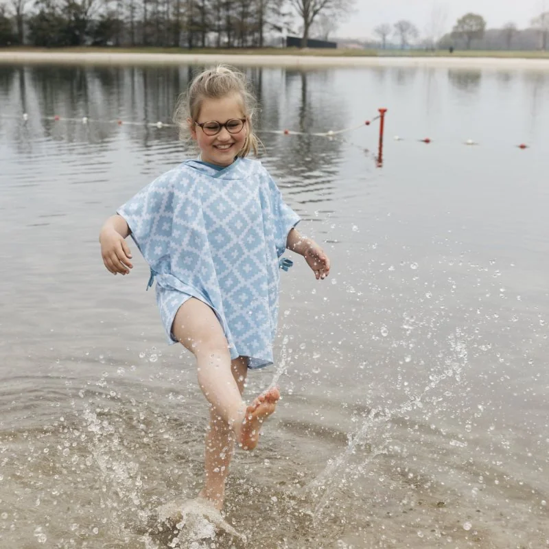 KipKep mušelínové PONCHO M Niagara Blue