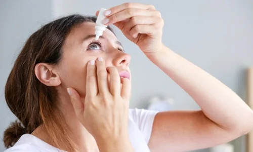 Sirup Dr. Max Ambroxol 30 mg/5 ml usnadňuje vykašlávání při vlhkém kašli
