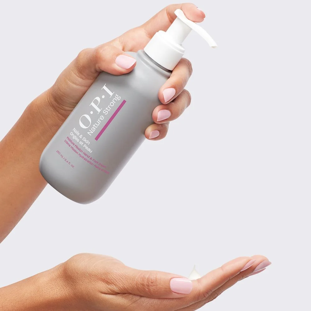 OPI Nature Strong Moisture Misson Hand & Foot krém na ruce a nohy 250 ml