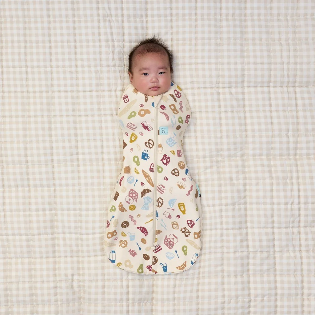 ergoPouch Zavinovačka a pytel na spaní 2v1 Cocoon Bon Appetit 6-12 m, 8-10 kg, 0,2 tog