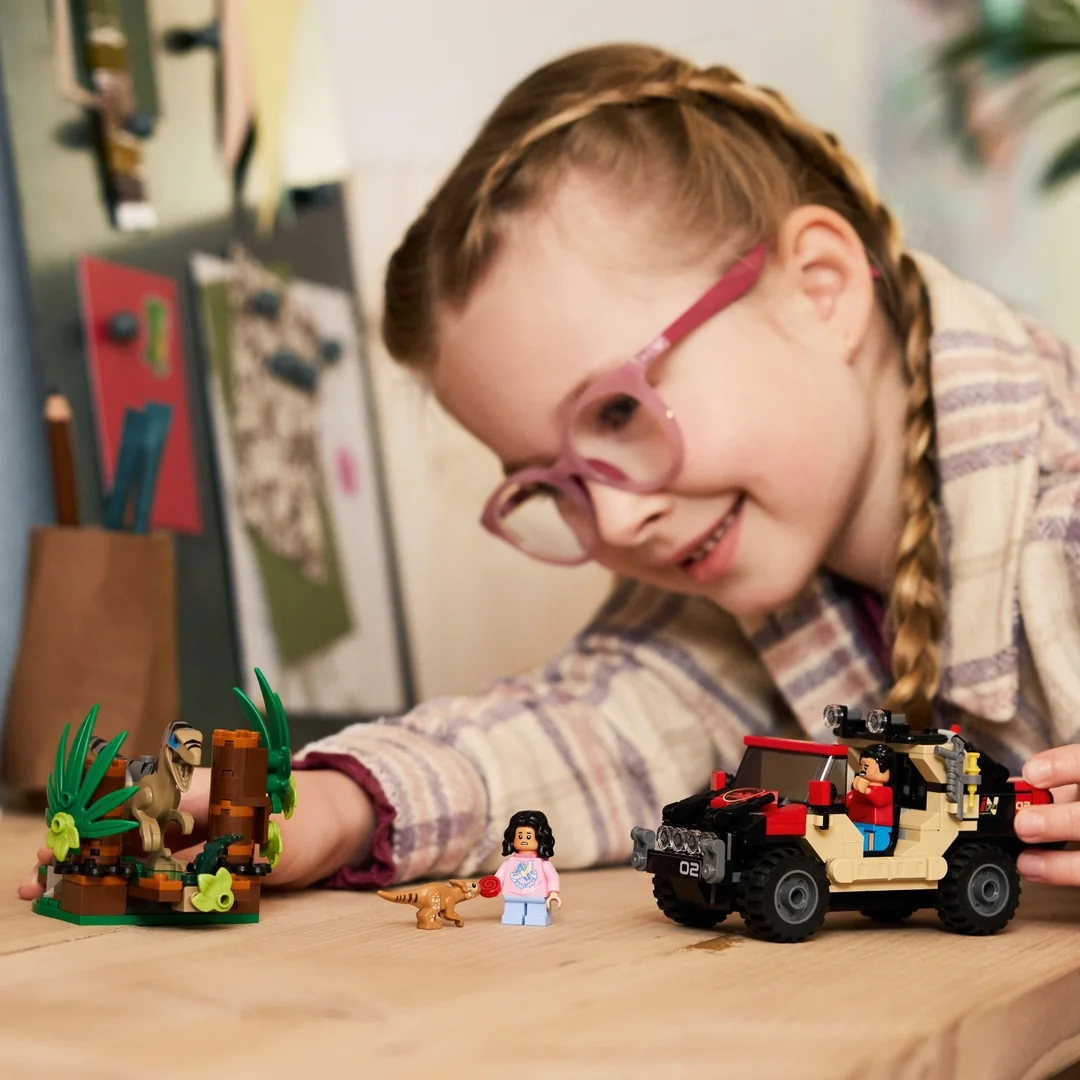 LEGO® Jurassic World 76972 Únik před raptorem v terénním autě