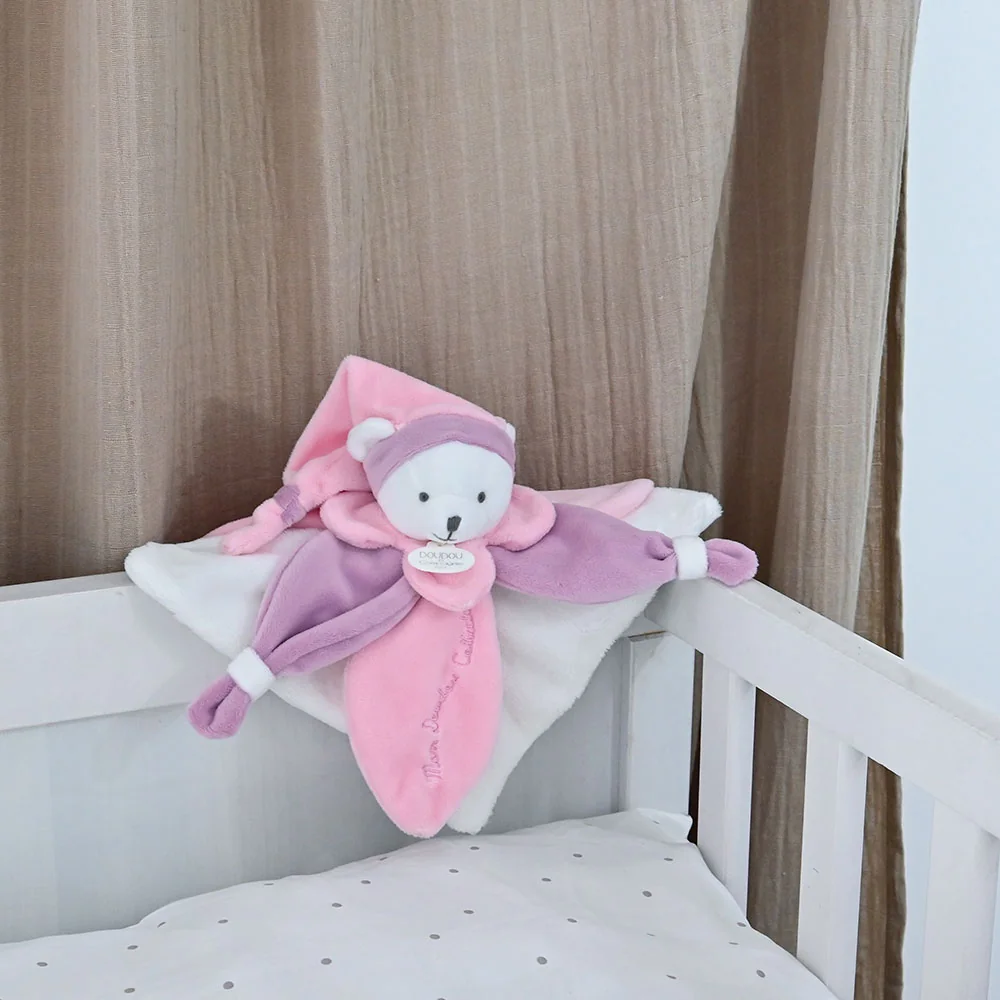 Doudou et Compagnie Paris Dárková sada - plyšový muchláček růžový medvídek 24 cm