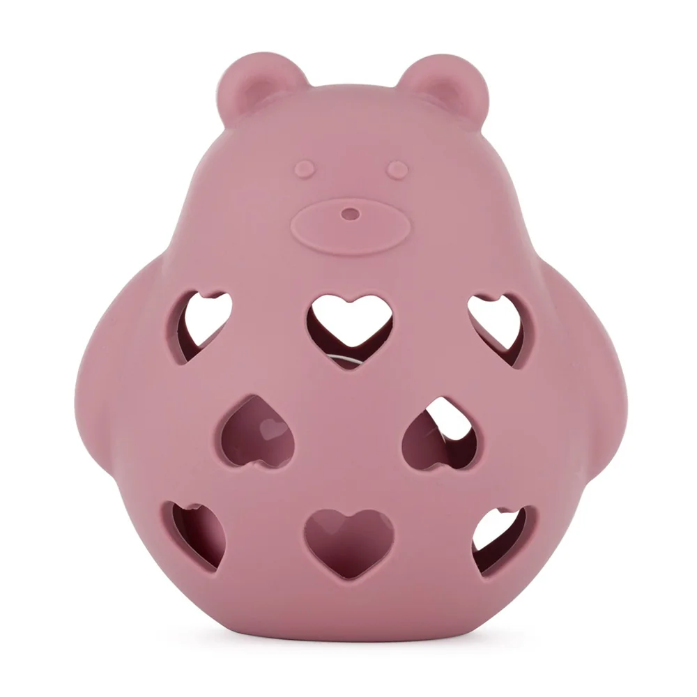 Petite&Mars Bear Basil 0m+ silikonová hračka s chrastítkem 1 ks dusty rose