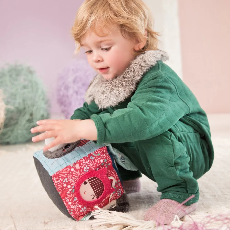 Lilliputiens textilní kostka s aktivitami - vlk Ludvík