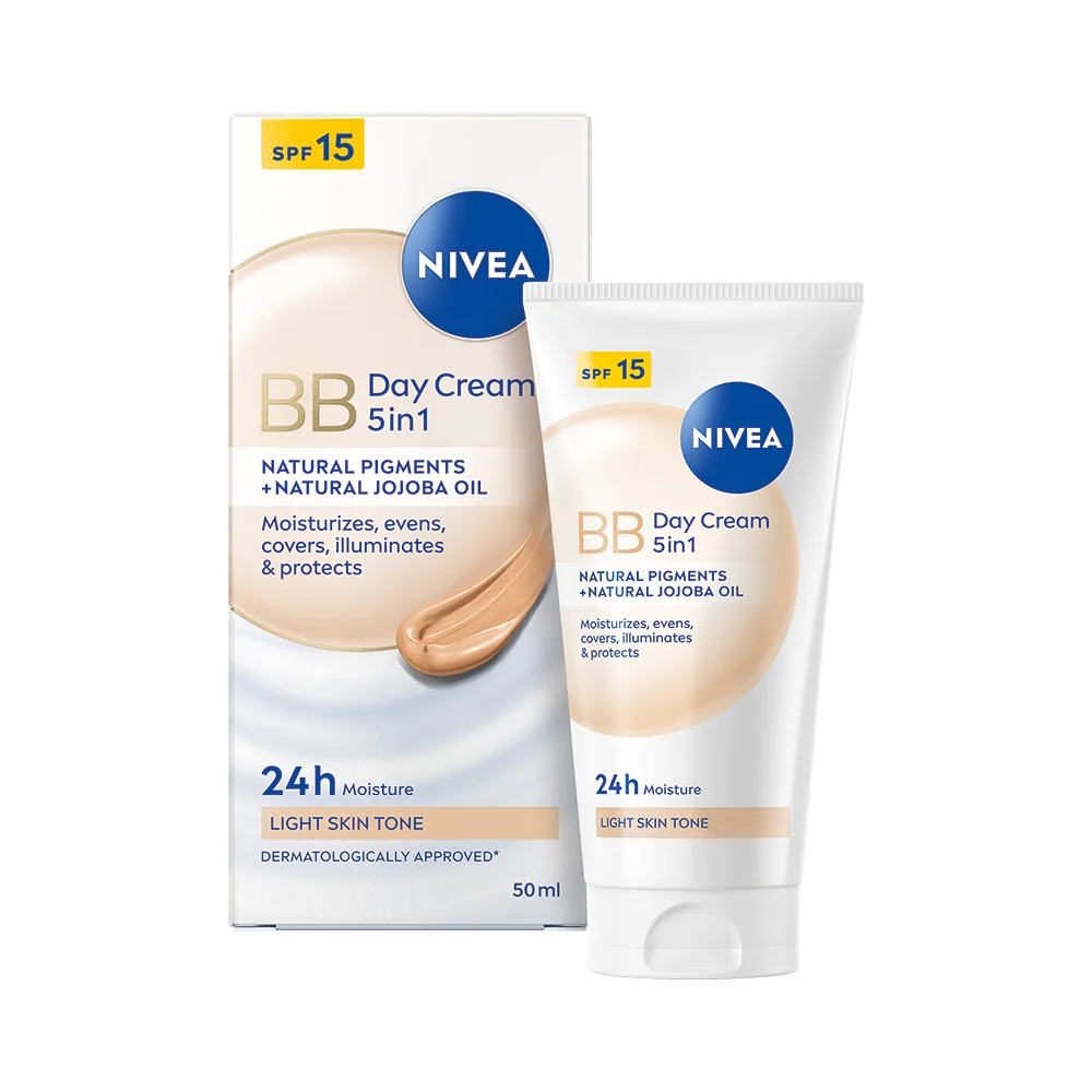 Nivea Zkrášlující hydratační denní BB krém 5v1 pro světlejší odstín pleti OF15 50 ml