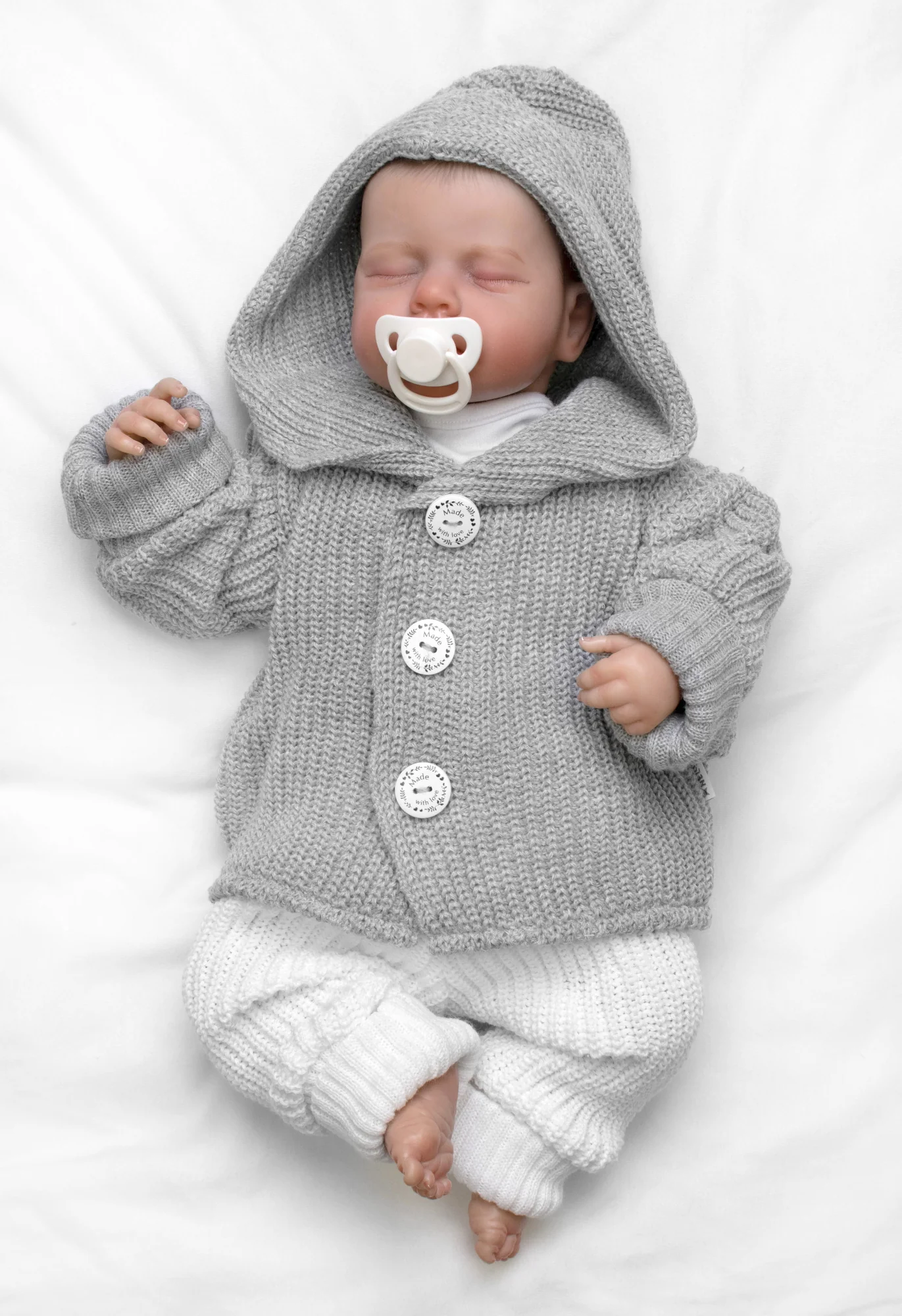 Baby Nellys Pletený svetřík s kapucí a knoflíčky Made with Love, šedý