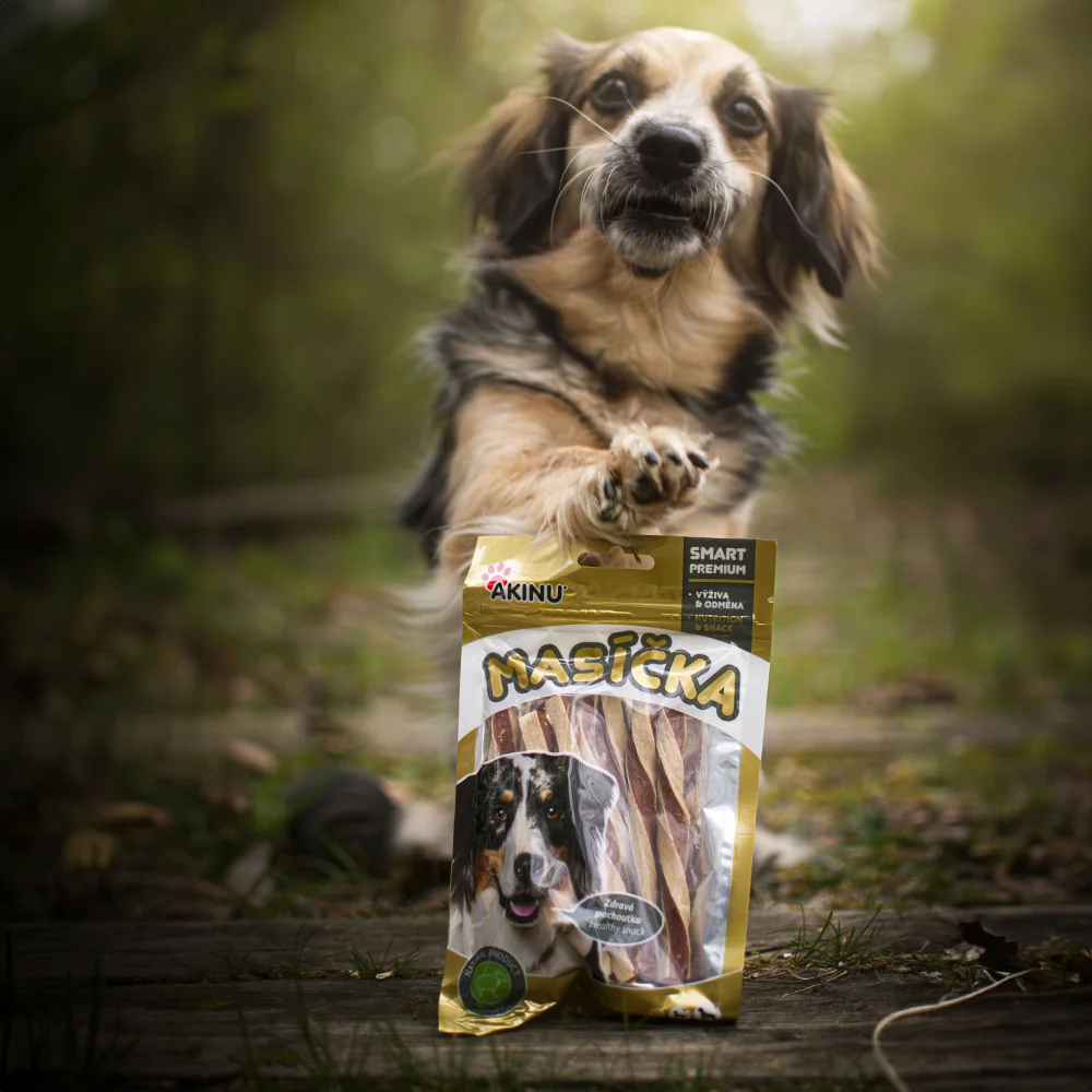 Akinu MASÍČKA Jehněčí twister pamlsek pro psy 8 x 75 g