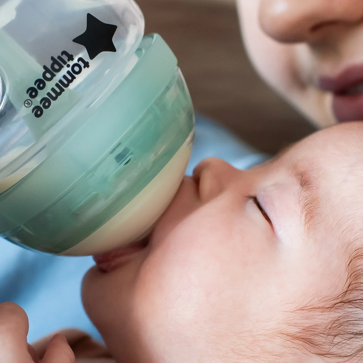 Tommee Tippee Advanced Anti-Colic Samosterilizační kojenecká lahev Pomalý průtok 0m+ 260 ml 3 ks