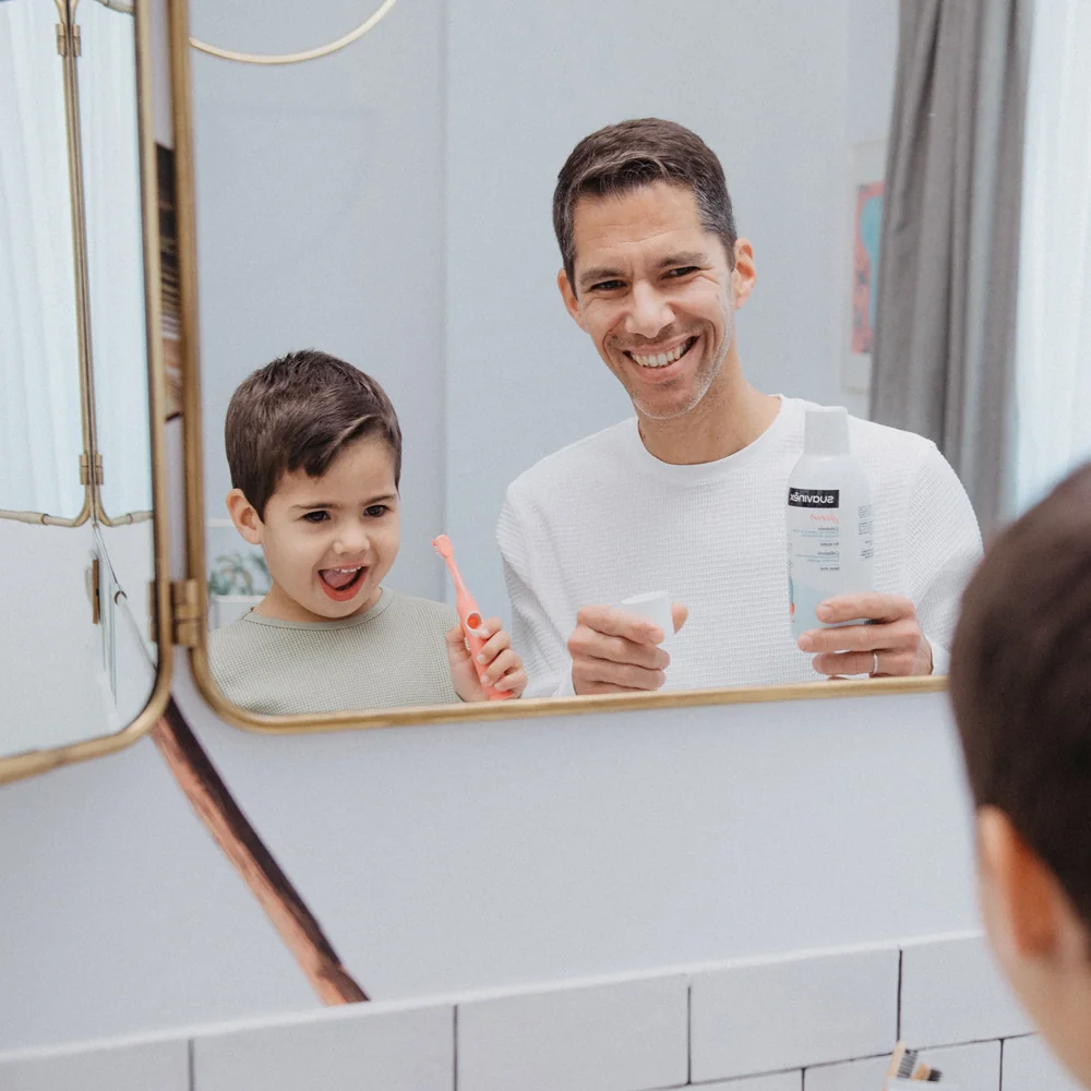 Suavinex Kids Dětský kartáček na zoubky 1 ks růžový