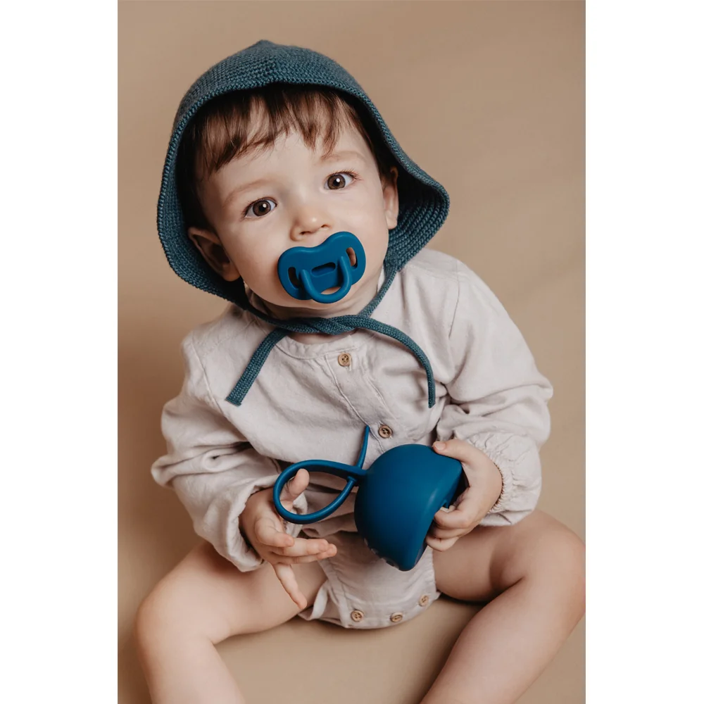 Suavinex Colour Essence Fyziologický dudlík 6–18m 1 ks petrolejový
