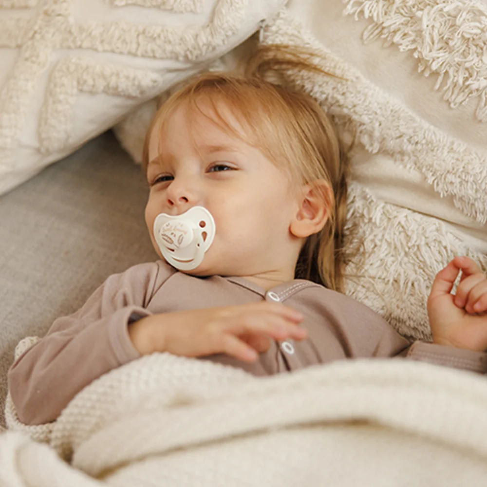 Babyono Dudlíky anatomické 18m+ 2 ks