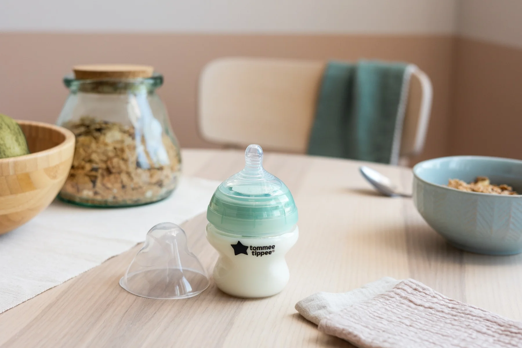 Tommee Tippee Advanced Anti-Colic Samosterilizační kojenecká lahev Pomalý průtok 0m+ 150 ml 1 ks