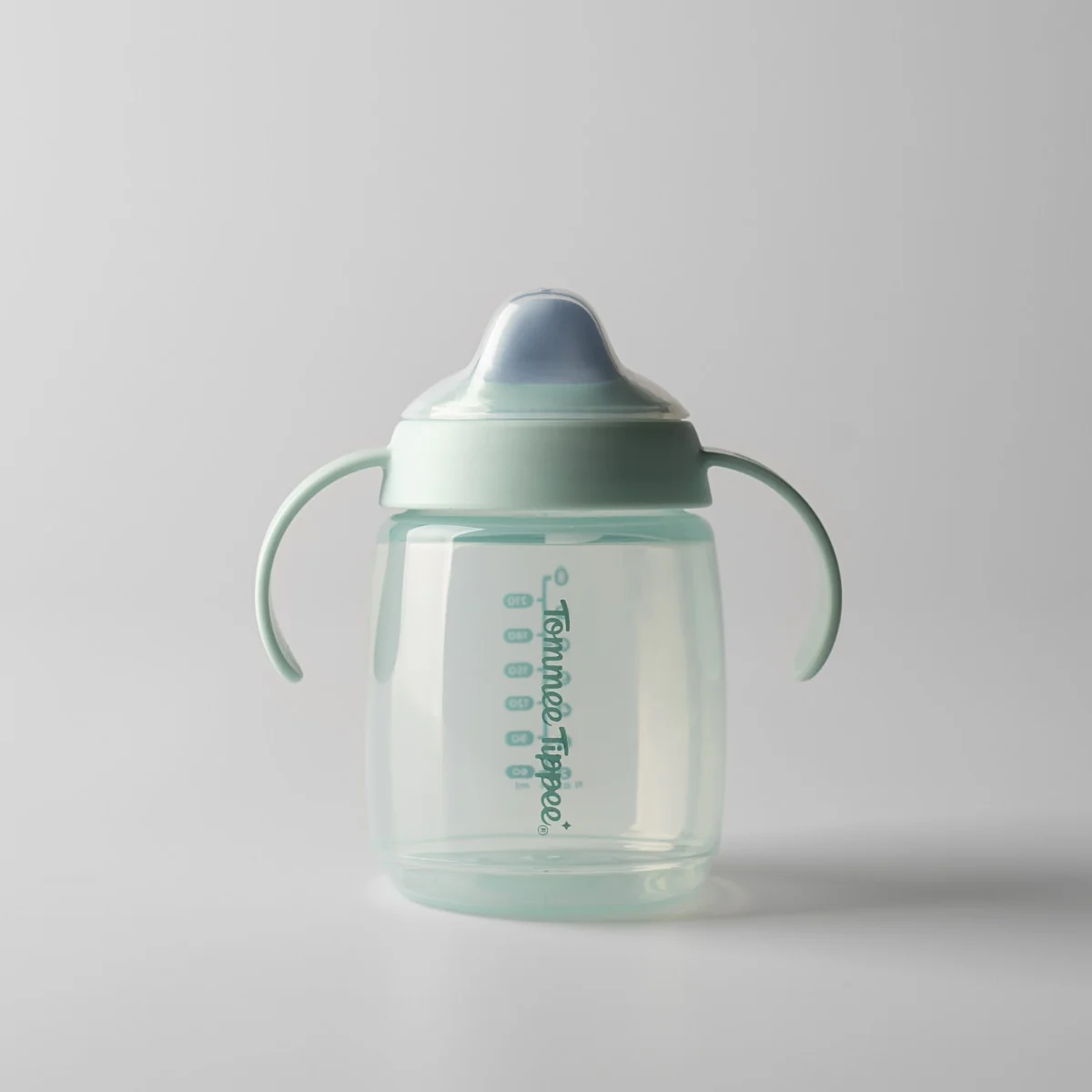 Tommee Tippee Tréninkový hrneček se savičkou 6m+ 240 ml zelený